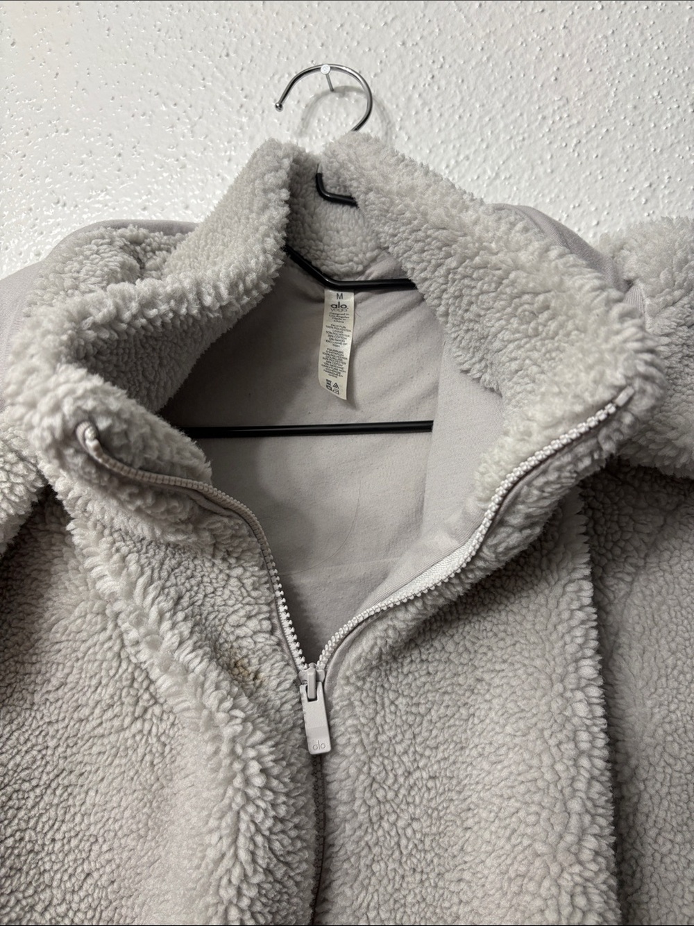ALO Yoga Plush Sherpa Zip Jacket - Light Gray